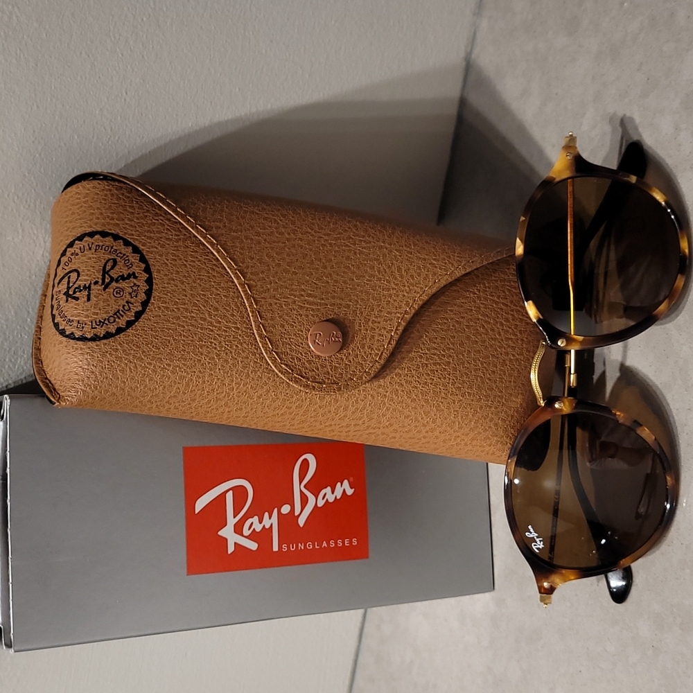 Ray Ban Round Icon Sunglasses in brown  Havana tortoiseshell